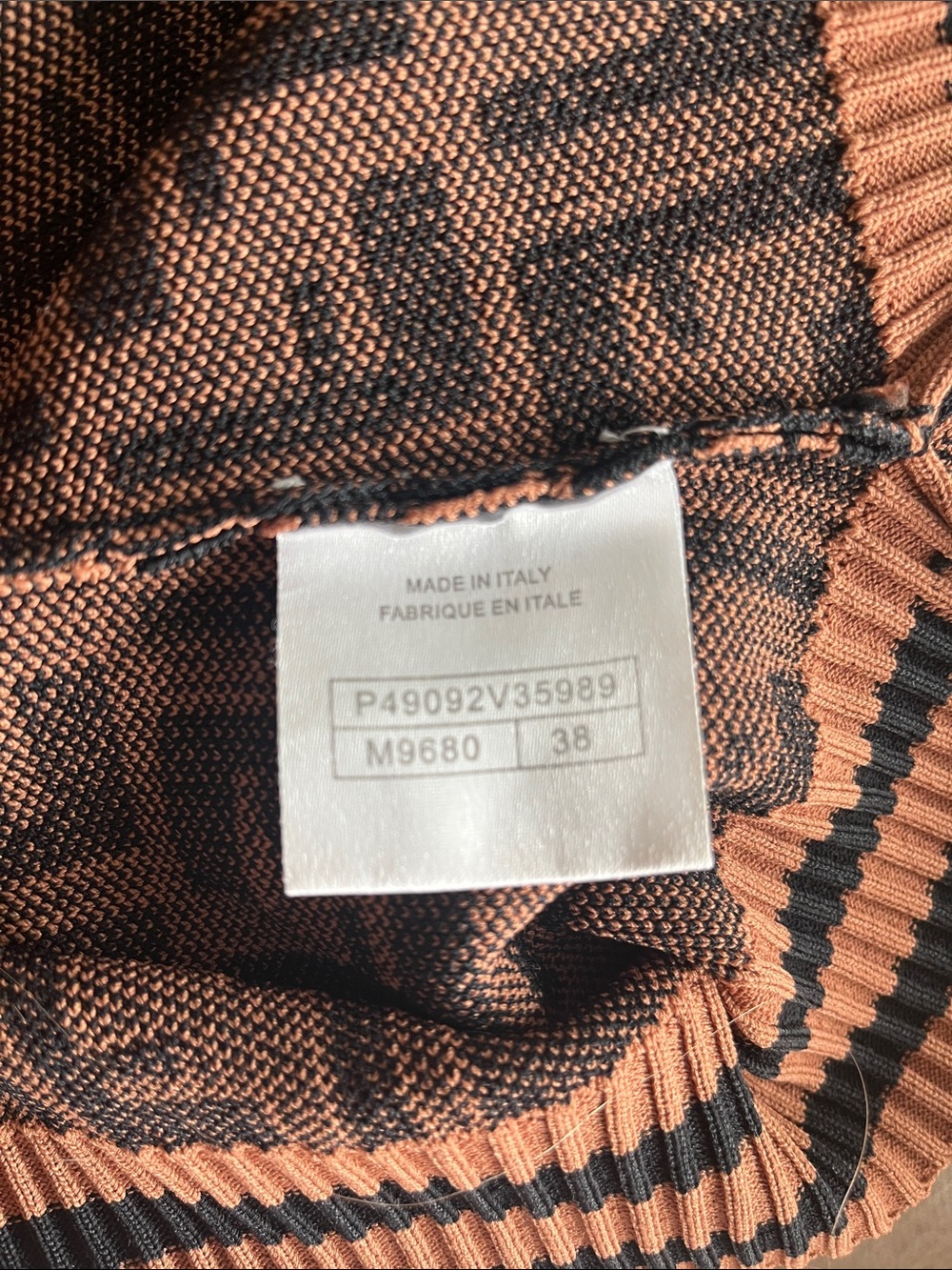 Fendi Black & Brown FF Monogram Short Sleeve Knit Top - Picture 3 of 4